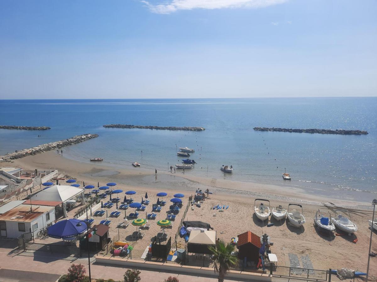 Residence Acquasuite Мартинсикуро Экстерьер фото