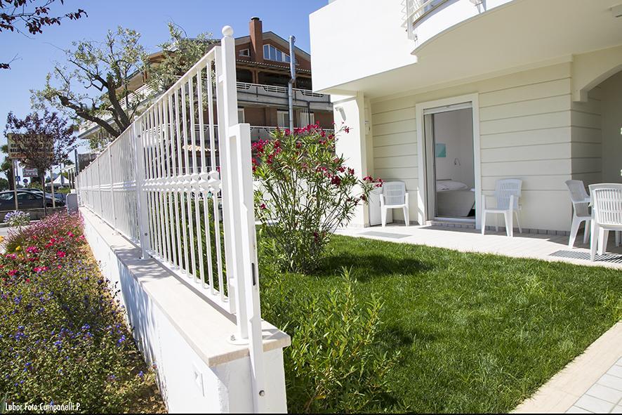 Residence Acquasuite Мартинсикуро Экстерьер фото
