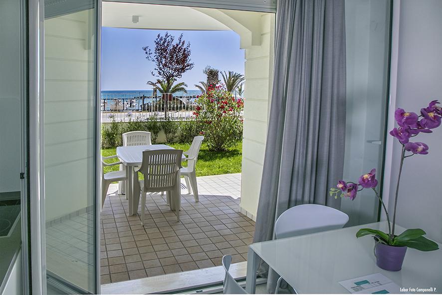 Residence Acquasuite Мартинсикуро Экстерьер фото
